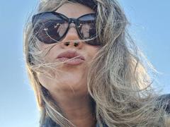 CandyLadyZ - blond female with  big tits webcam at xLoveCam