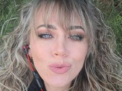 CandyLadyZ - blond female with  big tits webcam at xLoveCam