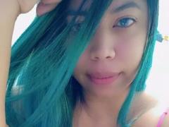 CandyLatinAh - female with  big tits webcam at xLoveCam