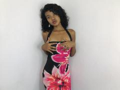 CandyMagicX from xLoveCam
