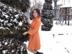 CandyOLime - female with brown hair and  small tits webcam at xLoveCam