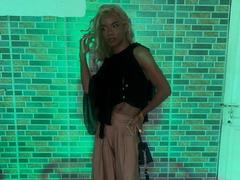 CandyTemptationI - shemale webcam at xLoveCam