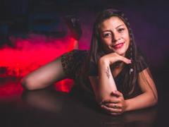 CamilaWinston - female with brown hair webcam at LiveJasmin