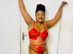 CandyYumsAreolaX from xLoveCam