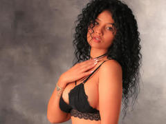 CanelaLeBranc - female with black hair webcam at xLoveCam