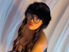 CannelaSmith - female with black hair and  big tits webcam at xLoveCam
