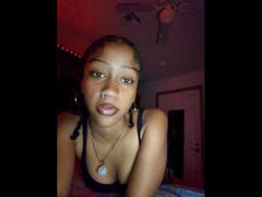 CaramelPretty - female webcam at xLoveCam