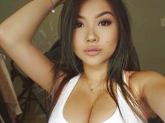 Carenne from xLoveCam