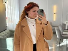 CariWannarka - female with brown hair webcam at xLoveCam