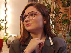 CariWannarka - female with brown hair webcam at xLoveCam