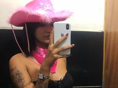 CaritoHam - female with black hair and  big tits webcam at xLoveCam