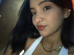 CaritoHam - female with black hair and  big tits webcam at xLoveCam