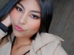 TifannySaikham - female with black hair webcam at xLoveCam