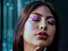 TifannySaikham - female with black hair webcam at xLoveCam