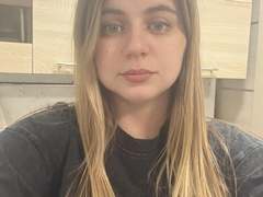 CarleneCassell from xLoveCam