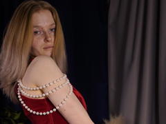CarlottaRenzelman - female webcam at xLoveCam