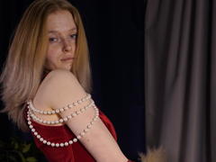 CarlottaRenzelman - female webcam at xLoveCam