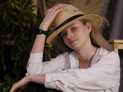 CarlottaRenzelman - female webcam at xLoveCam