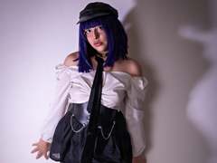 CarlyBlaze - female with black hair webcam at xLoveCam