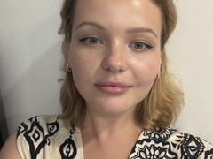 CarlyBurross from xLoveCam