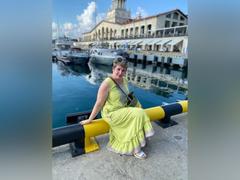 CarlySweetie - female with brown hair and  small tits webcam at xLoveCam