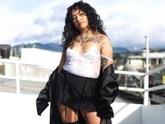 CarmilleZlata - female with black hair webcam at xLoveCam