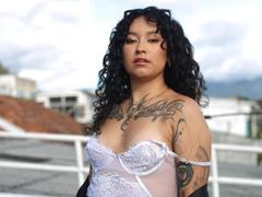 CarmilleZlata - female with black hair webcam at xLoveCam
