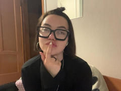 CarmonYorton - female with brown hair webcam at xLoveCam