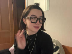 CarmonYorton - female with brown hair webcam at xLoveCam
