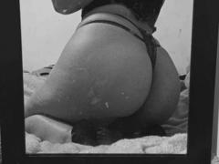 CaroFranco - female with black hair and  big tits webcam at LiveJasmin