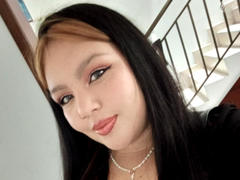 CaroHotcg - female with brown hair webcam at xLoveCam