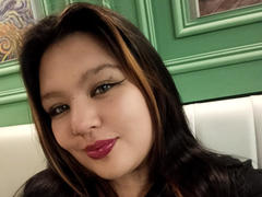 CaroHotcg - female with brown hair webcam at xLoveCam