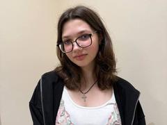 CarolKitty - female with brown hair webcam at xLoveCam