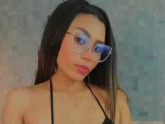 CarolRodriguezS - female with black hair webcam at xLoveCam