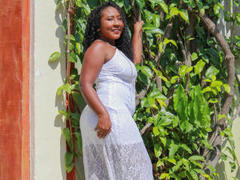 CaroldelaTorre - female with black hair and  big tits webcam at xLoveCam