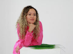 CarolineNoors - blond female with  big tits webcam at LiveJasmin