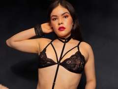 CarolinaSaez - female with brown hair and  big tits webcam at LiveJasmin