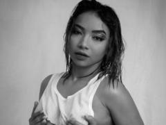 LissaHilton - blond female webcam at ImLive