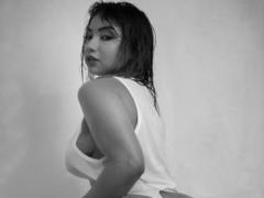 LissaHilton - blond female webcam at ImLive