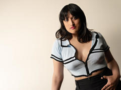 CarolineHarpper - female with black hair and  big tits webcam at xLoveCam