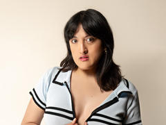 CarolineHarpper - female with black hair and  big tits webcam at xLoveCam