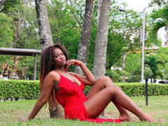 Carolinemoor - female with black hair and  small tits webcam at LiveJasmin