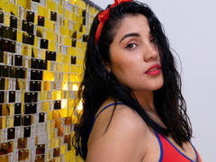 Caroline_Muller - female with black hair webcam at ImLive