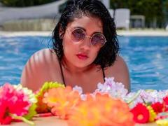 Caroline_Muller - female with black hair webcam at ImLive