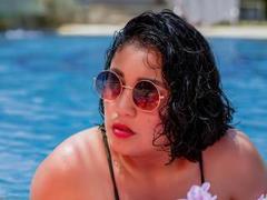 Caroline_Muller - female with black hair webcam at ImLive