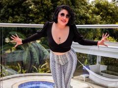 Caroline_Muller - female with black hair webcam at ImLive
