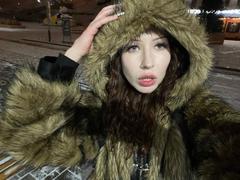 EllyRavenel - female with brown hair webcam at LiveJasmin