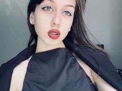 DeborahBise - female with brown hair webcam at LiveJasmin