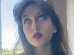 DeborahBise - female with brown hair webcam at LiveJasmin