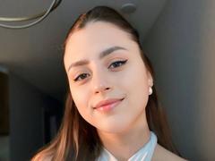 CarynHowkins - female webcam at xLoveCam